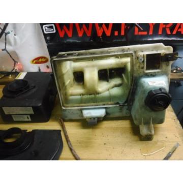 02 Polaris Edge X 600 Oil Injector Oil Tank Air Filter Box