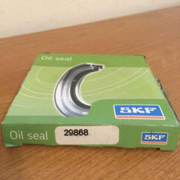 NIB SKF CR 29868 Oil Seal