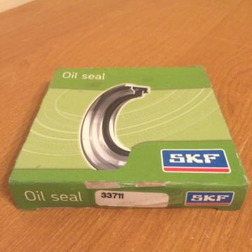 NIB SKF CR 33711 Oil Seal
