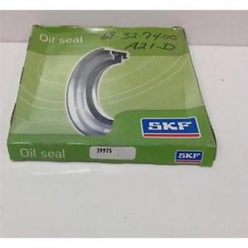 SKF OIL SEAL 39975 NIB