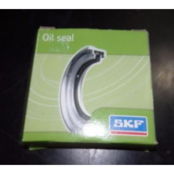 SKF Nitrile Oil Seal, 1.7813&#034; x 2.6860&#034; x .3125&#034;, 17832 |6131eJO3
