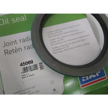 SKF OIL SEAL 45069 *NEW IN BOX*