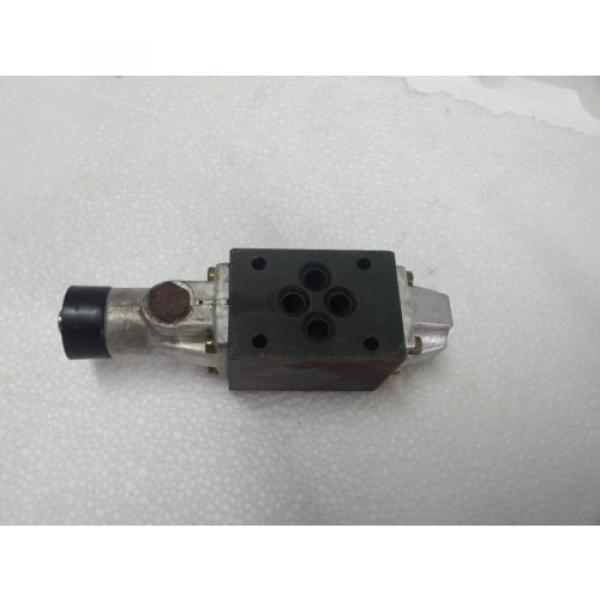 4WMD6D53/F New Rexroth R900416029 Hydraulic  Directional spool valve Rotary Knob #4 image