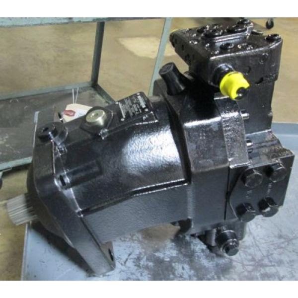 New Rexroth Hydraulic Motor A6VM107DA6/63W-PZB027B (R902070981) #1 image
