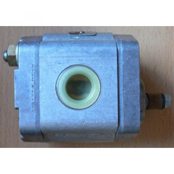 Rexroth Bosch  0510110003 Hydraulic Pump MNR 0510 110 003 NEW #2 image