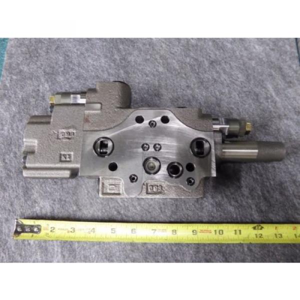New Rexroth Sectional Valve P/N 6Y13G4, 048121C #1 image