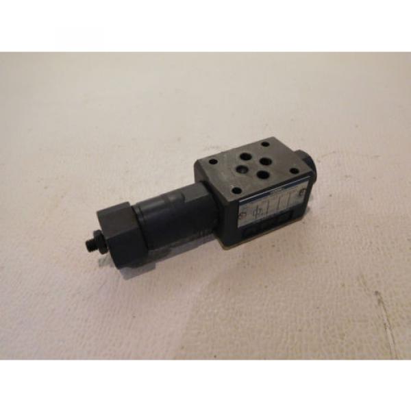 Yuken MRP-01-B-3090 Hydraulic Reducing Valve D03 #1 image
