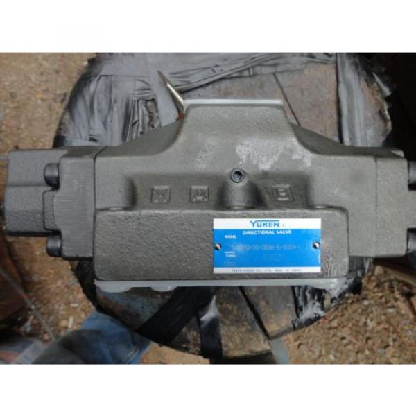 yuken hydraulic directional valve dhg-06-2b9a-e-5024-l #1 image