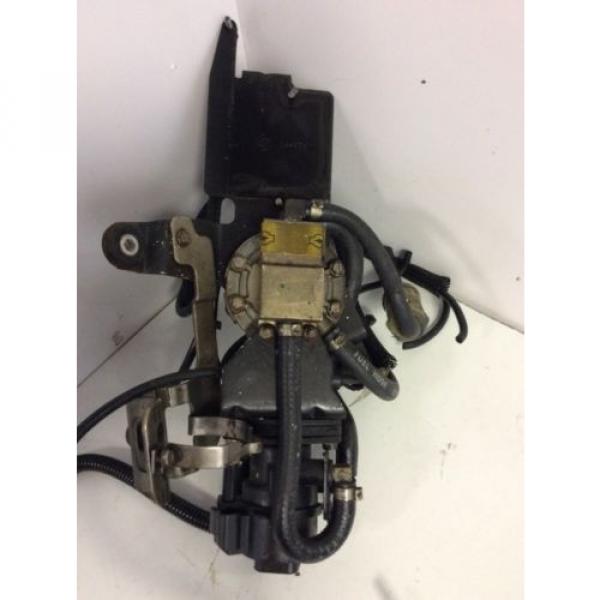 5004920 , 5001222, Ficht V6 Oil Lift Pump Oil Injector And Bracket #1 image