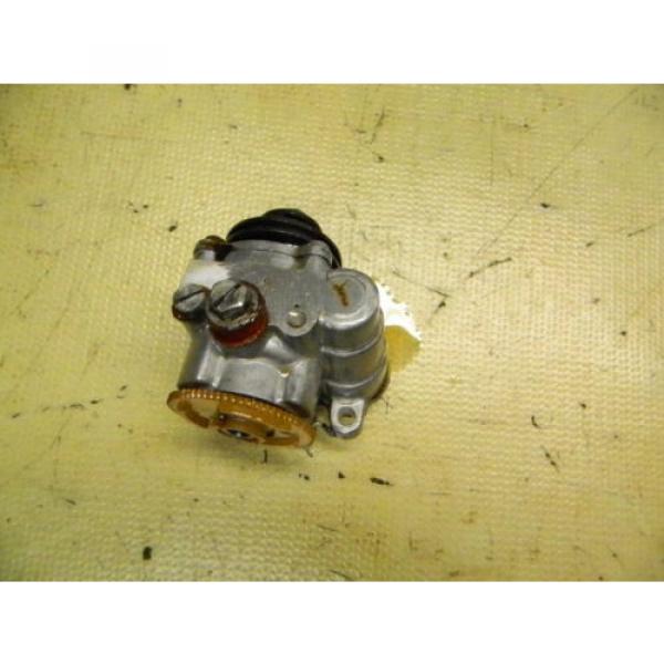 65 YJ2 YJ 2 28 Y28 60 Yamaha engine oil injector injection pump #1 image