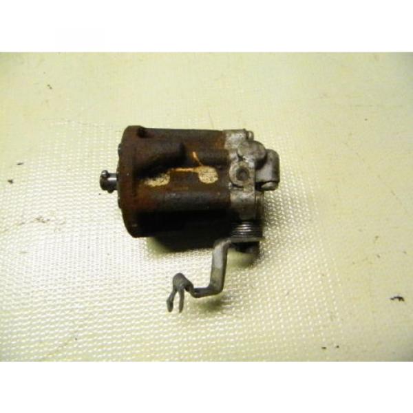 Suzuki GT550 GT 550 Triple engine oil injector pump #1 image