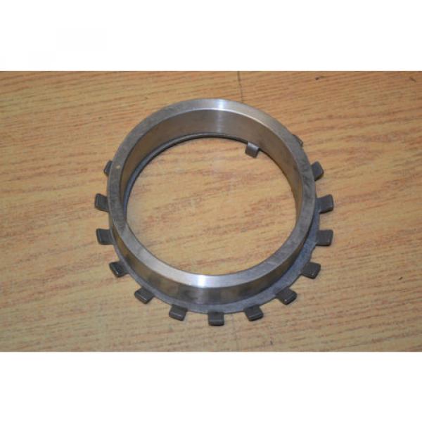 SKF locknut washer with 1 1/4 &#039;&#039; sleeve and 49966 oil seal #5 image