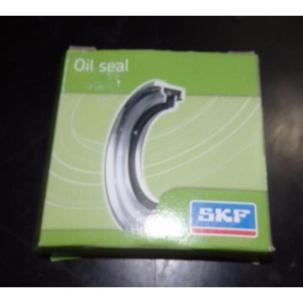 SKF Nitrile Oil Seal, 1.7813&#034; x 2.6860&#034; x .3125&#034;, 17832 |6131eJO3 #5 image