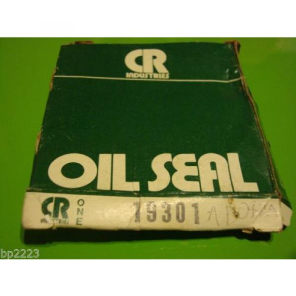 CR INDUSTRIES, SKF SHAFT OIL SEAL 19301, 2&#034; SHAFT, NEW #3 image