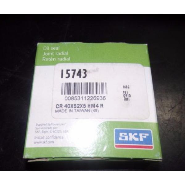 SKF Nitrile Oil Seal, QTY 1, 40mm x 52mm x 5mm, 15743 |8285eJO1 #4 image