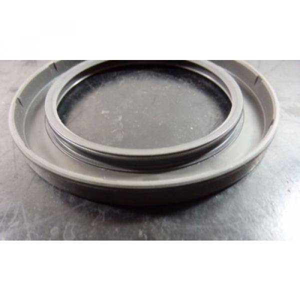 SKF Nitrile Oil Seal, QTY 1, 60mm x 85mm x 8mm, 692599 |1714eJN4 #3 image
