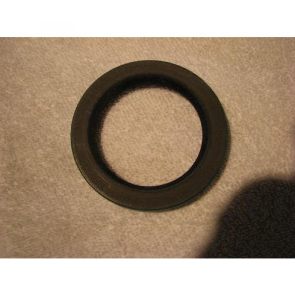 NEW CR SKF Chicago Rawhide 23685 Rubber Oil Seal CRW1 2.375 Shaft Size #1 image