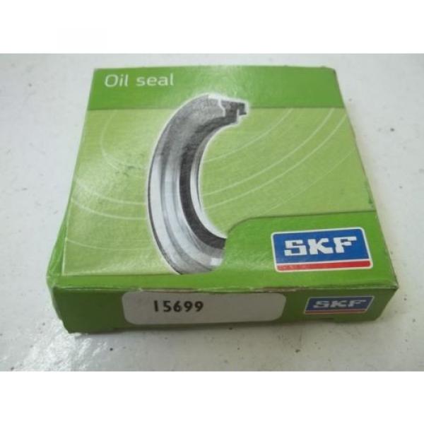 LOT OF 6 SKF 15699 OIL SEAL *NEW IN BOX* #1 image