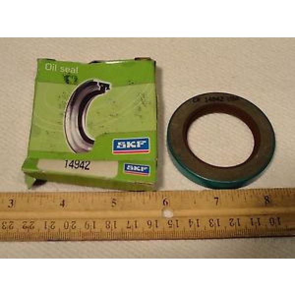 SKF 14942 Transfer Case Output Shaft Rubber Oil Seal Rear Spring Loaded NEW #1 image