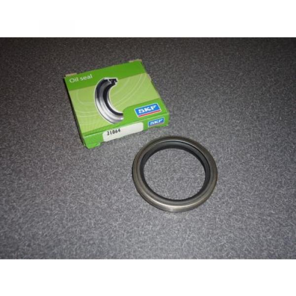 New SKF 21064 Transfer Case Extension Housing Seal Grease Oil #1 image